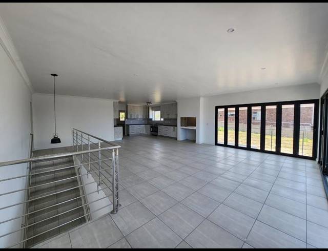 5 BEDROOM HOUSE FOR SALE IN WAVECREST